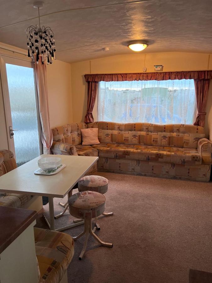 S422 Golden Palm 8 Berth Caravan Apartment