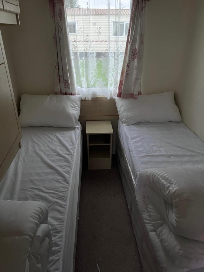 S422 Golden Palm 8 Berth Caravan Apartment *