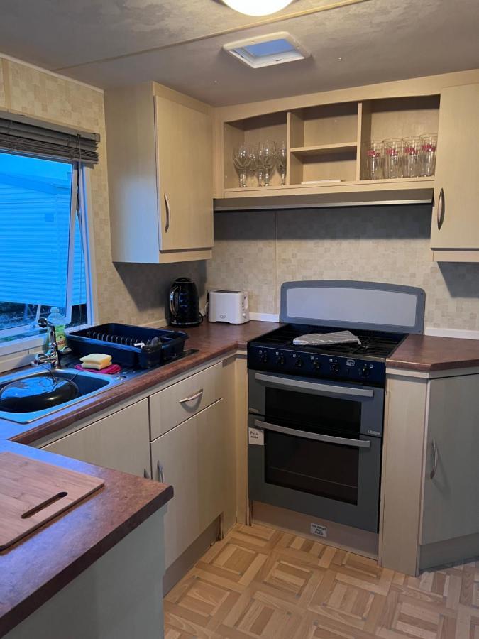 S422 Golden Palm 8 Berth Caravan * Chapel Saint Leonards