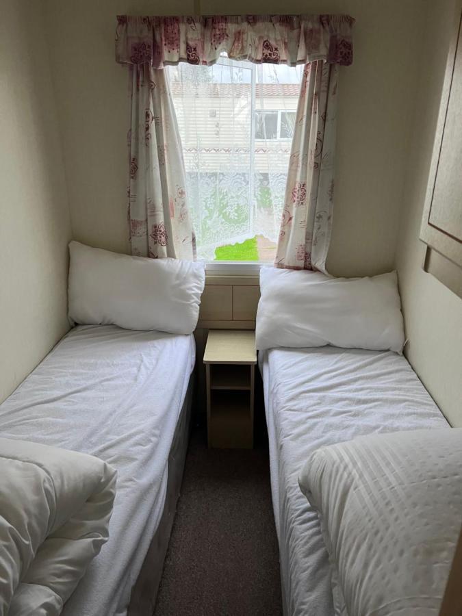 S422 Golden Palm 8 Berth Caravan Chapel Saint Leonards